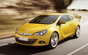 Tapis pour Opel GTC J