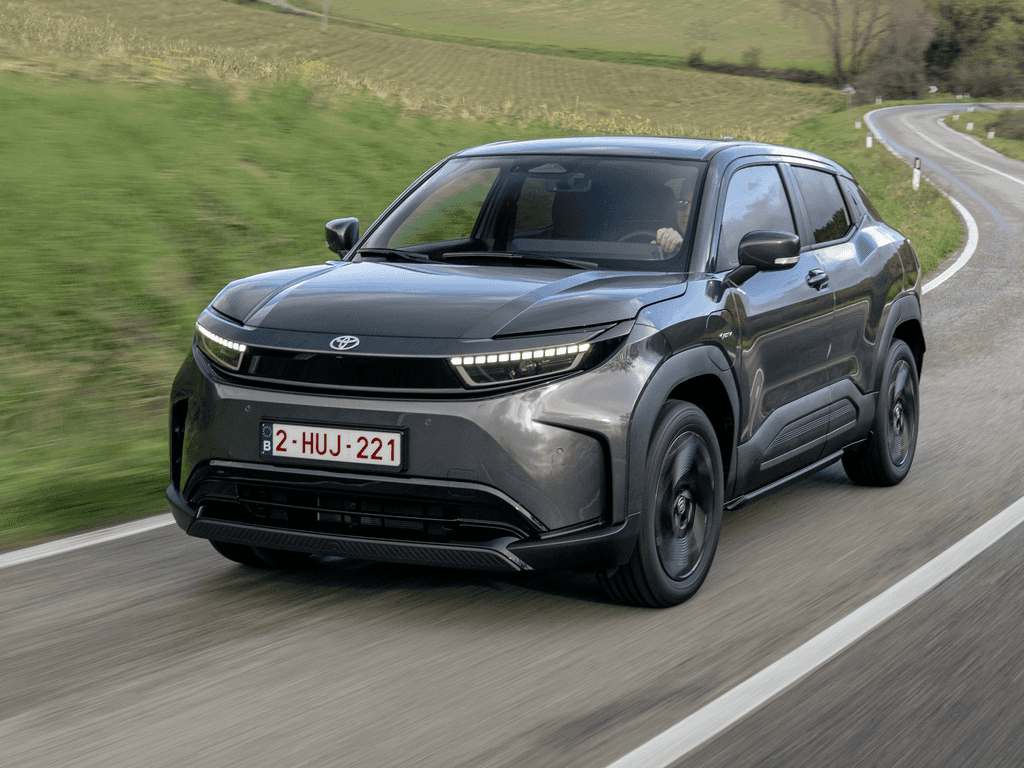 Tapis pour Toyota Urban Cruiser 2025 - 2026