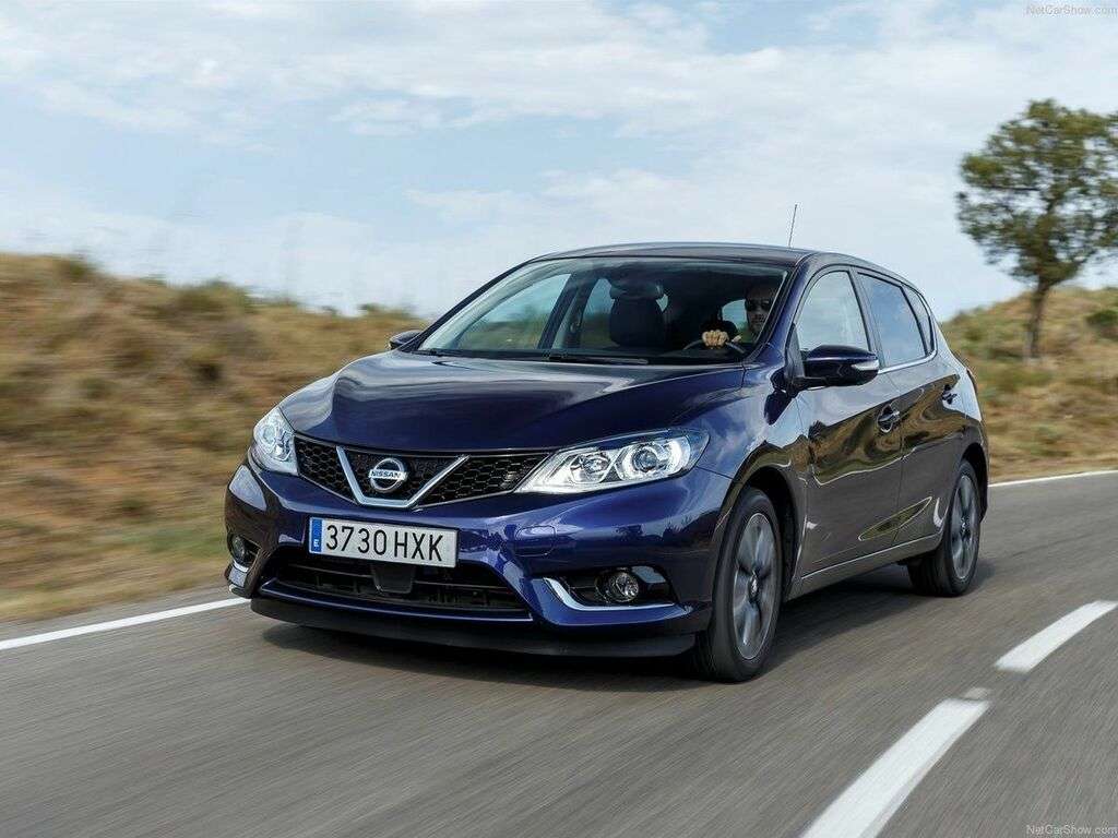 Tapis pour Nissan Pulsar 2014 - 2018