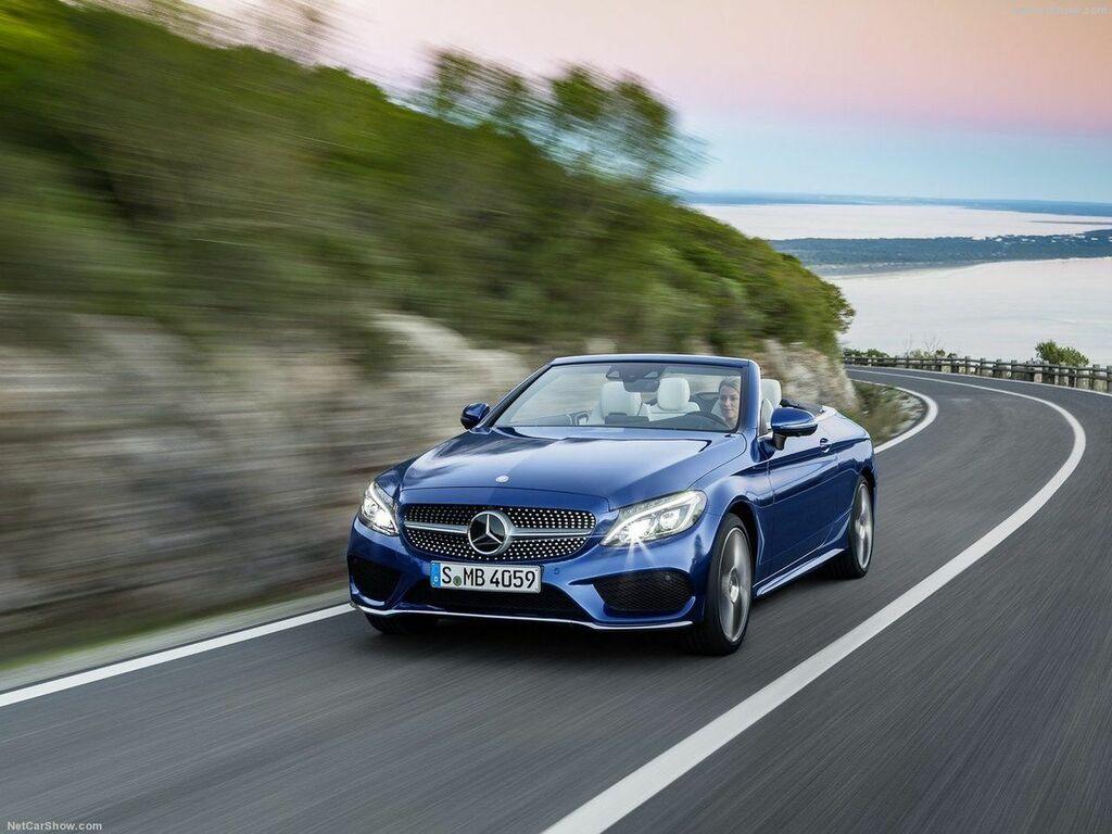 Tapis pour Mercedes Classe C A205 2016 - 2024