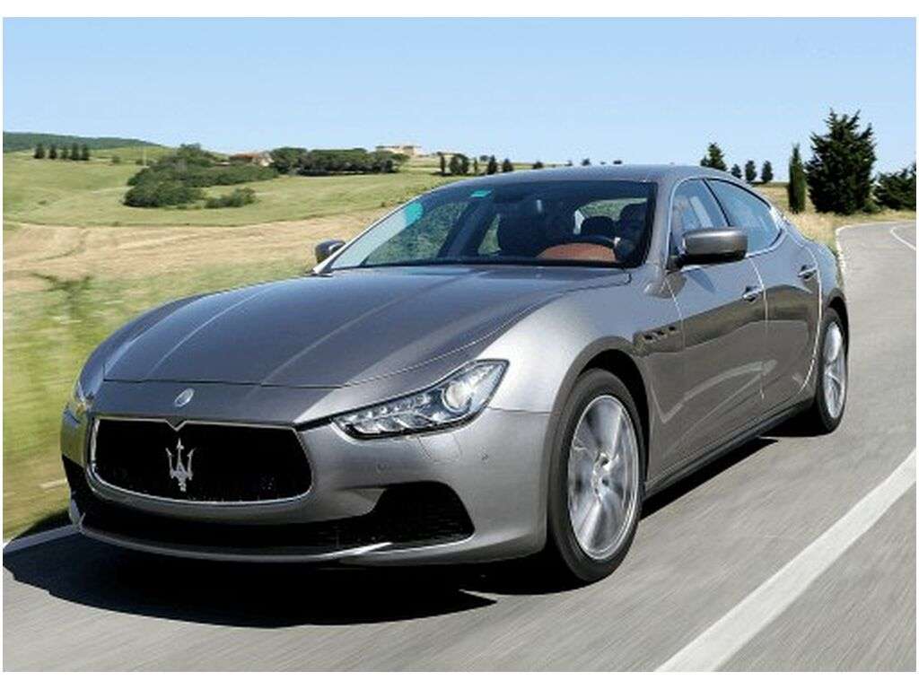 Tapis pour Maserati Ghibli 2013 - 2024
