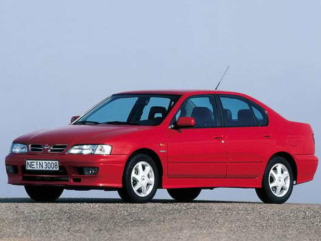 Tapis pour Nissan Primera 1990 - 1996
