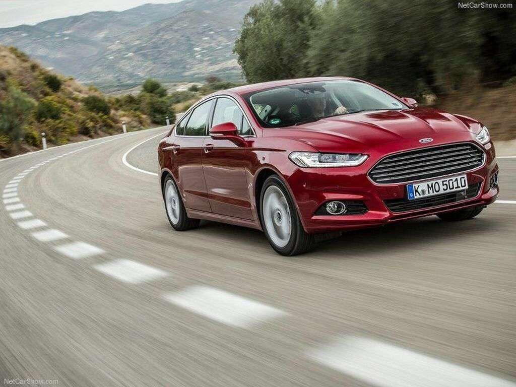Tapis pour Ford Mondeo 2015 - 2019