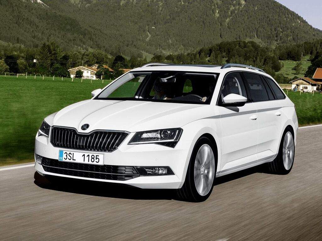 Tapis pour Skoda Superb 2015 - 2019