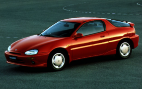 Tapis pour Mazda MX-3. 